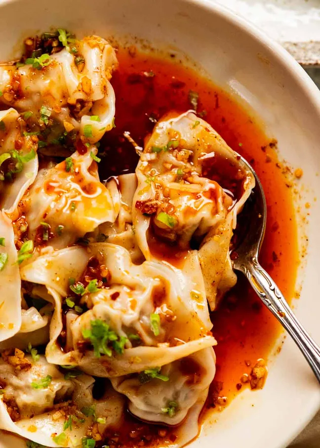 Spicy Wontons in Chilli Sauce 